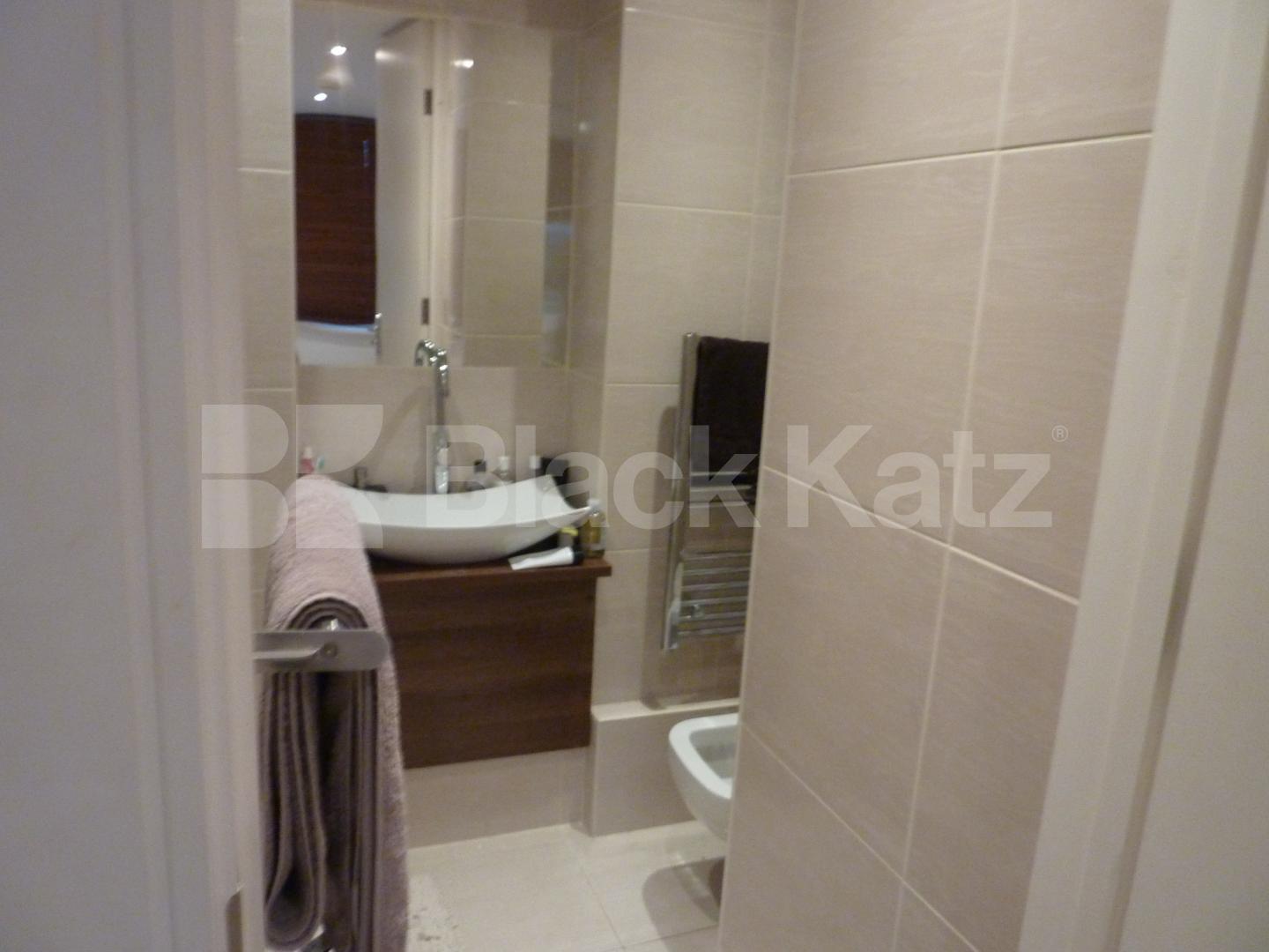 			NEW INSTRUCTION 3 BED 3 BATH!!, 3 Bedroom, 1 bath, 1 reception Flat			 Belsize Grove, BELSIZE PARK